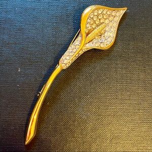 GORGEOUS GOLD BROOCH❤️